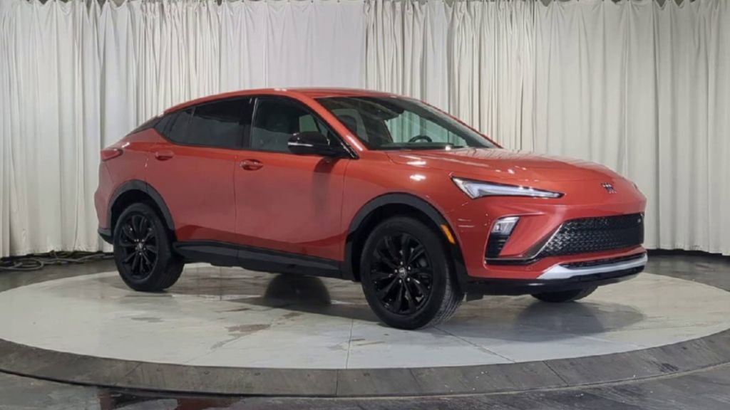 Used 2024 Buick Envista Sport Touring w/ Convenience I Package image 2