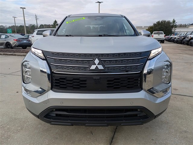 Used 2024 Mitsubishi Outlander SE image 9