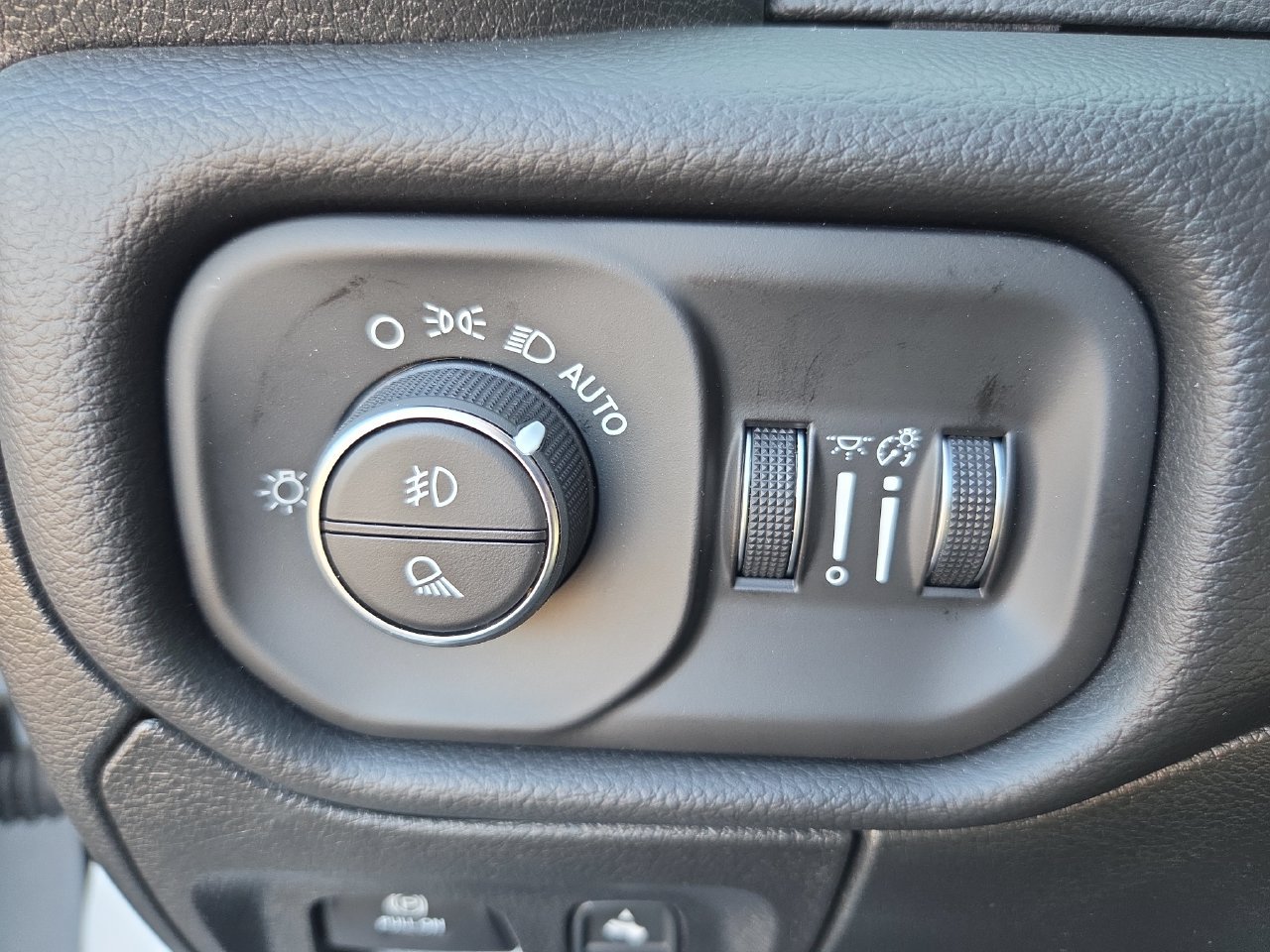 New 2026 RAM 1500 Big Horn AWD/4WD image 32