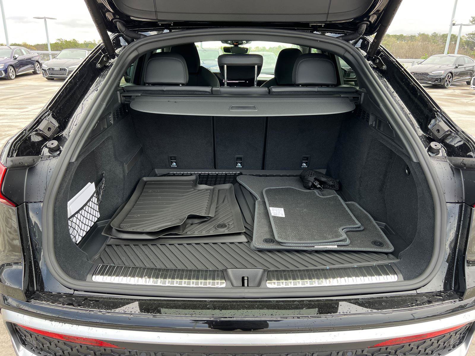 New 2025 Audi SQ5 Premium Plus AWD/4WD image 12