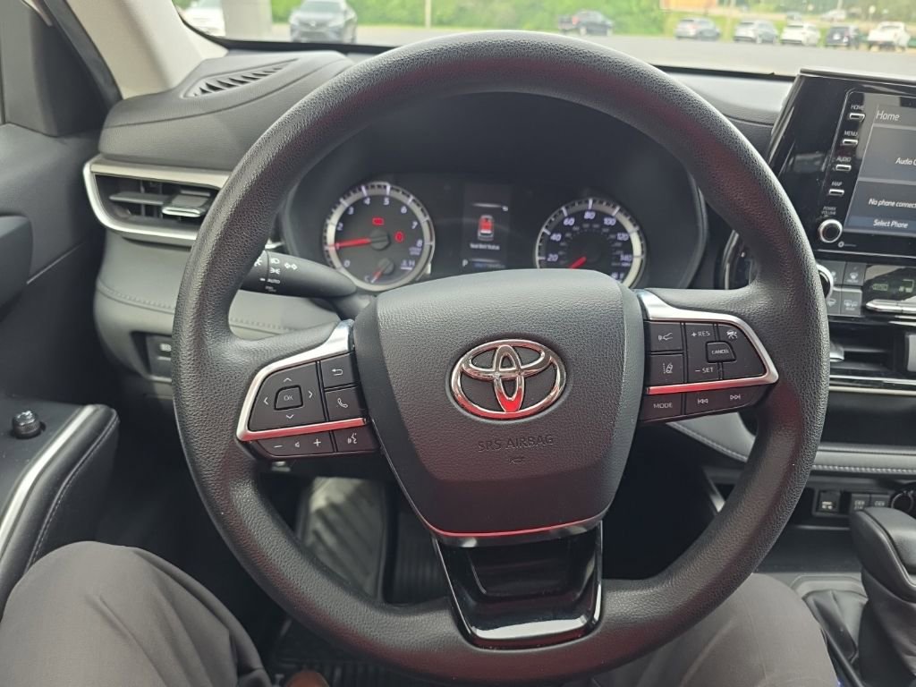 Used 2020 Toyota Highlander L AWD/4WD image 19