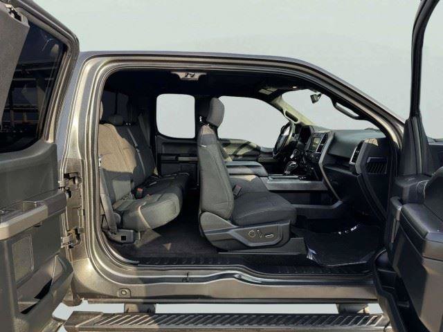 Used 2016 Ford F150 XLT w/ Equipment Group 302A Luxury AWD/4WD image 37