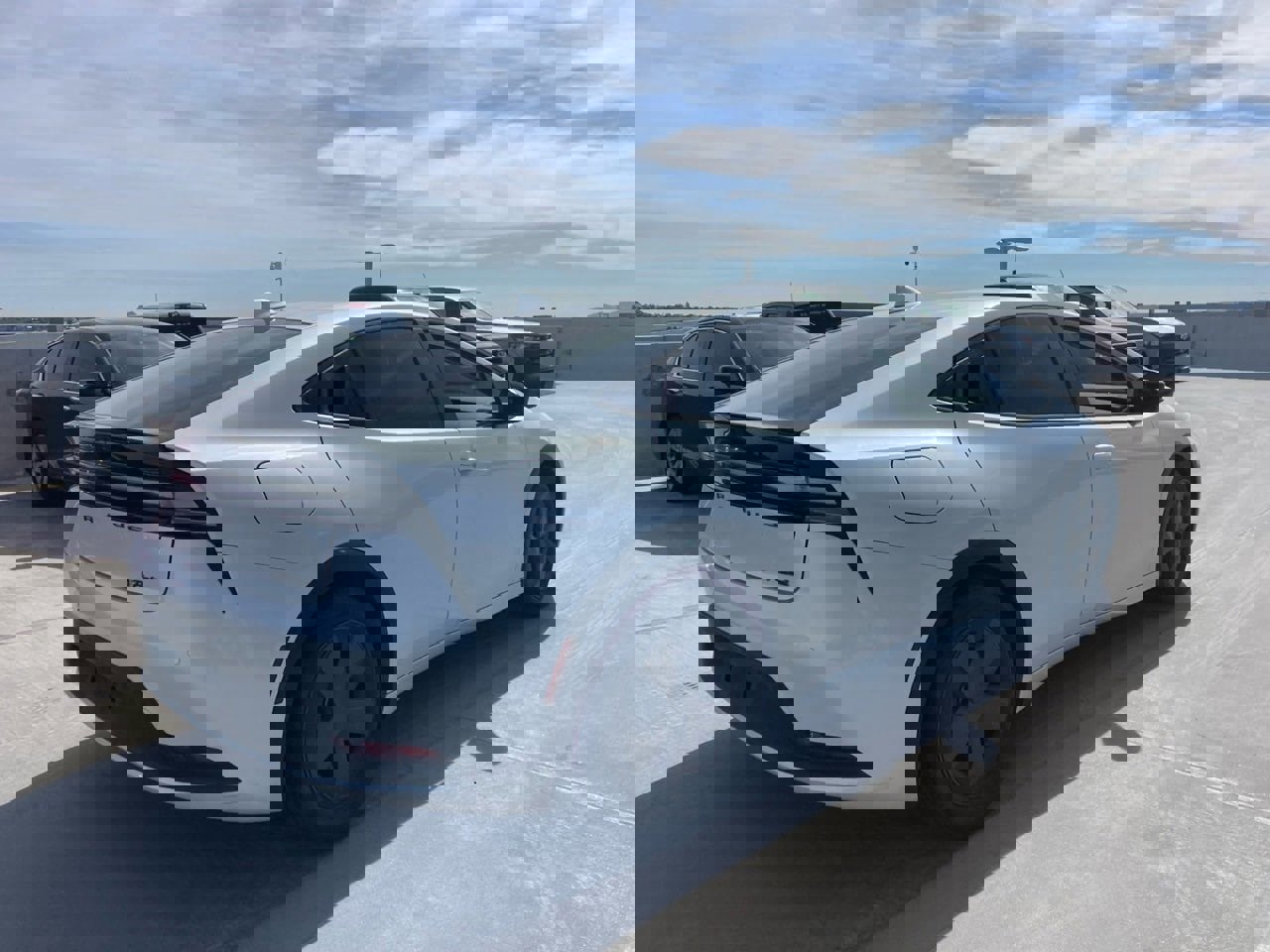 Used 2023 Toyota Prius Prime SE image 2