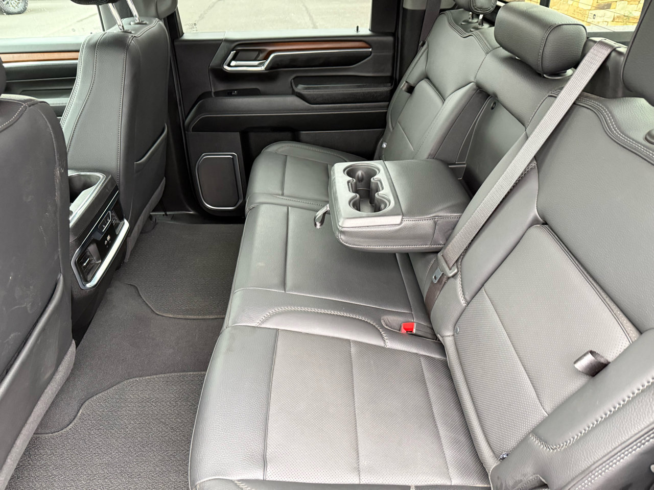 Used 2024 GMC Sierra 2500 Denali w/ Denali Reserve Package image 15