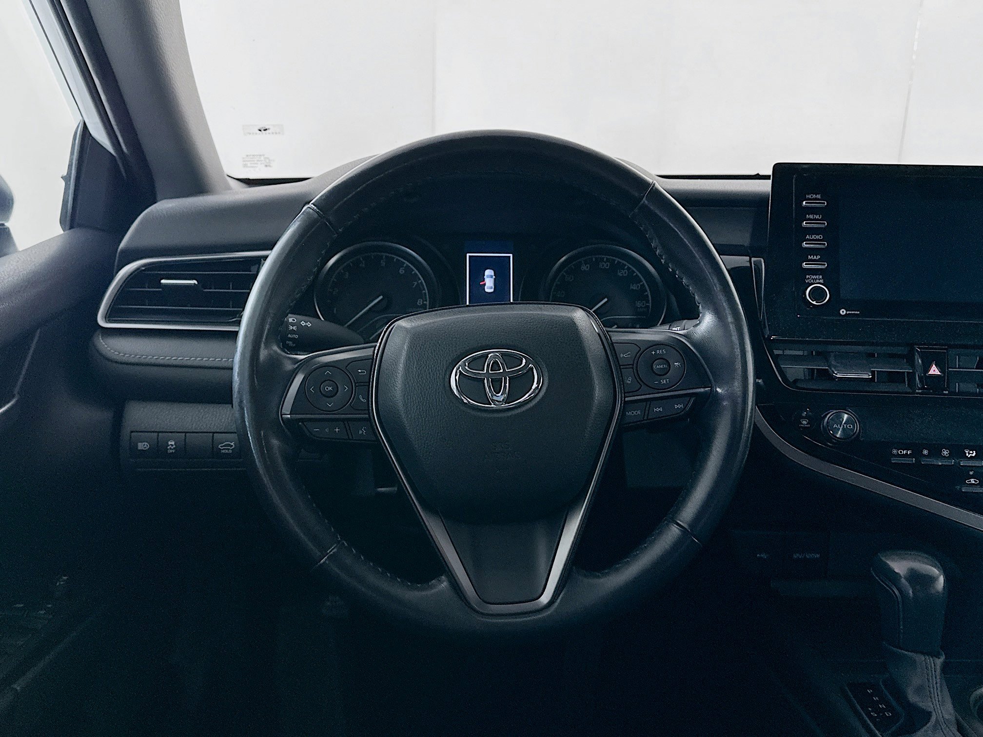 Used 2023 Toyota Camry SE image 17