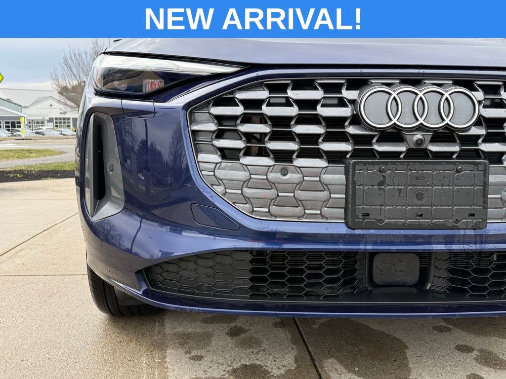 Used 2025 Audi Q5 Premium w/ Convenience Package image 5