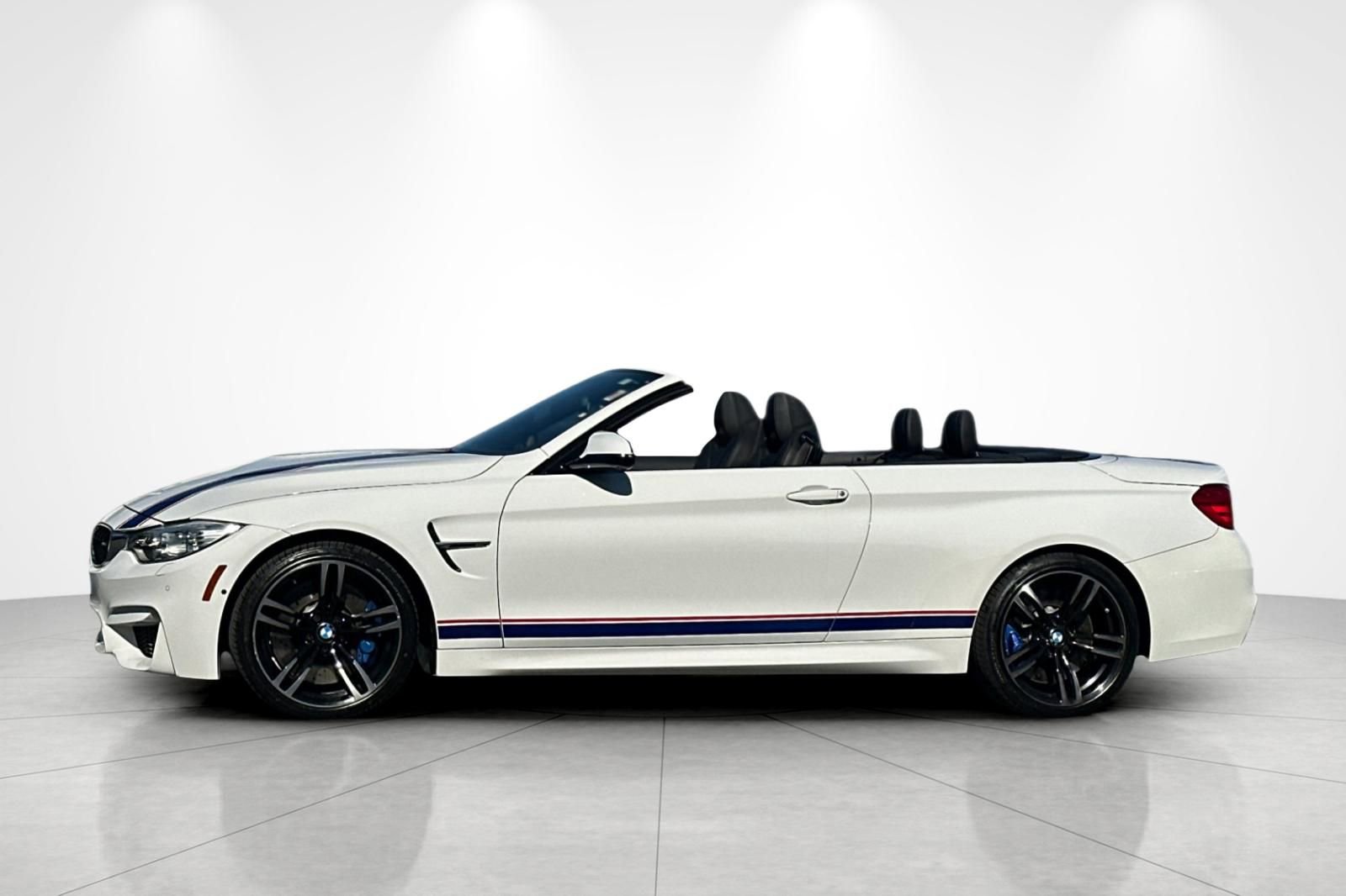 Used 2015 BMW M4 Convertible image 3