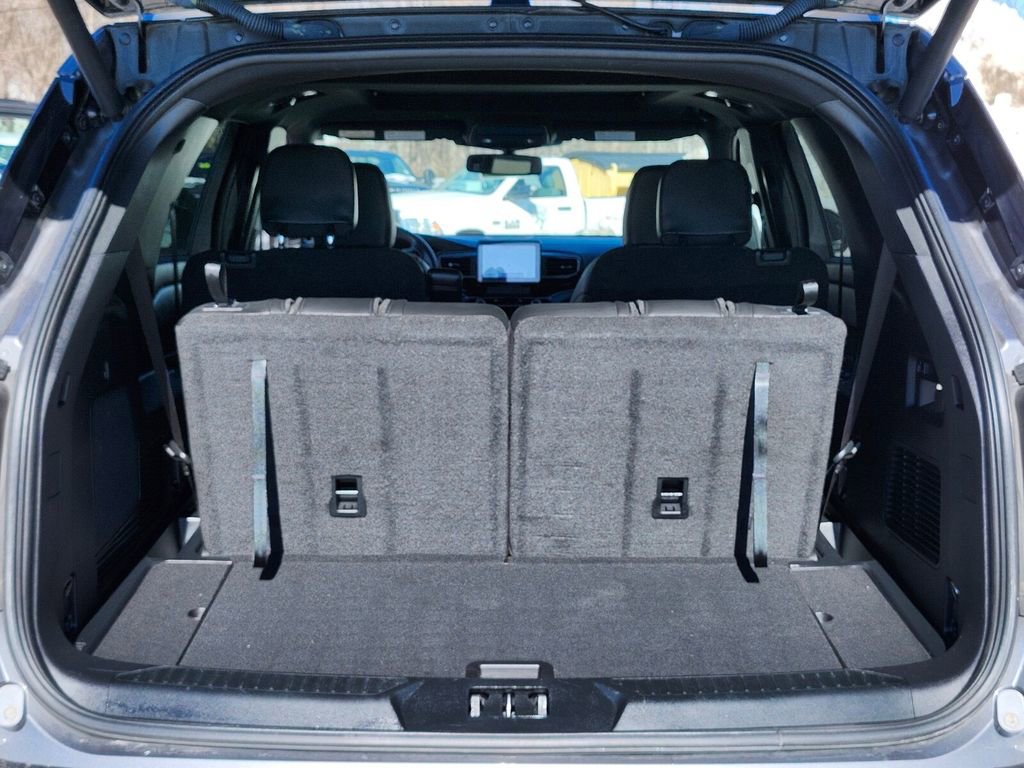 Certified 2022 Ford Explorer ST-Line w/ Class IV Trailer Tow Package image 34