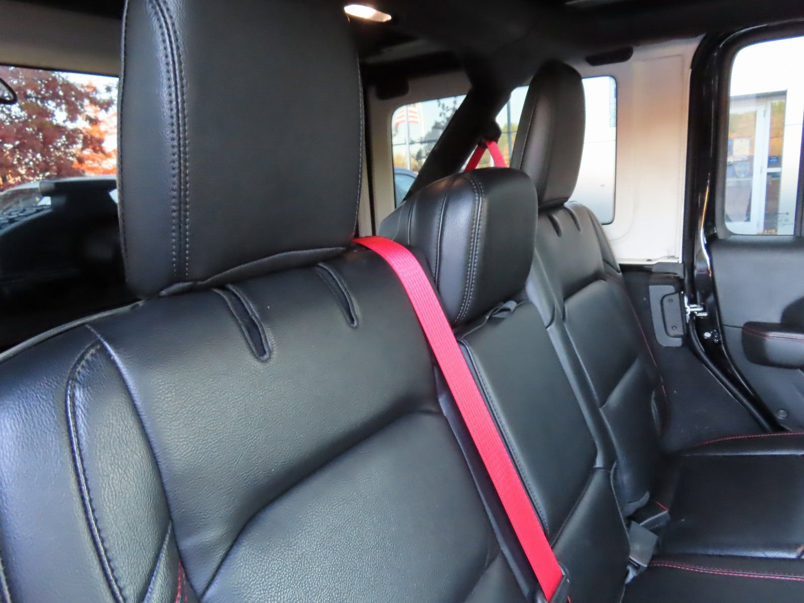 Used 2020 Jeep Wrangler Unlimited Rubicon w/ Quick Order Package 28Y Recon image 36