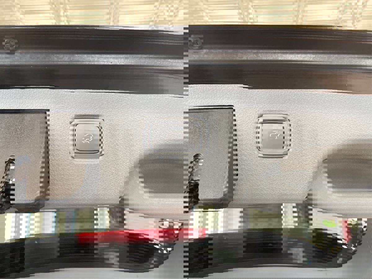 Used 2020 Kia Sorento SX image 14