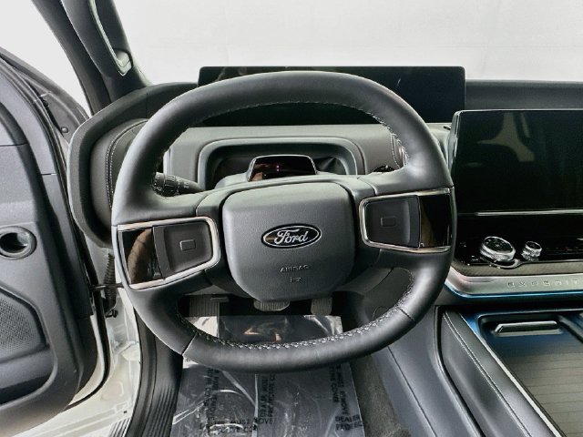 New 2026 Ford Expedition Platinum w/ Stealth Appearance Package AWD/4WD image 11