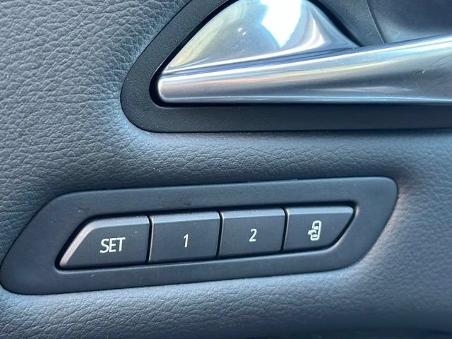 Used 2021 Cadillac XT4 Premium Luxury AWD/4WD image 39