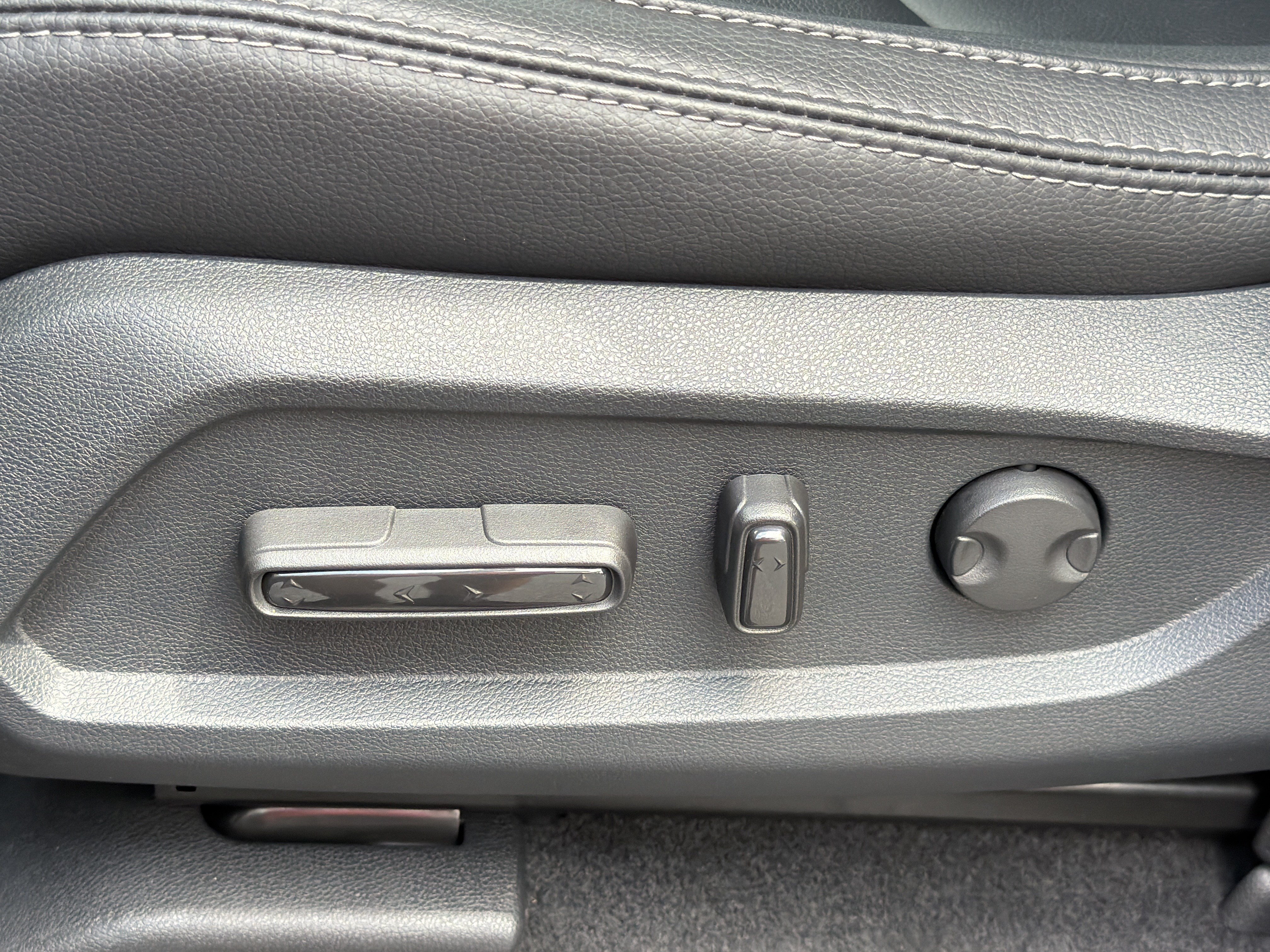Used 2023 Honda Pilot Touring image 19