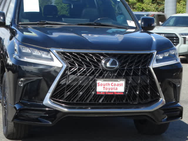 Used 2021 Lexus LX 570 4WD w/ Inspiration Series #2 image 4