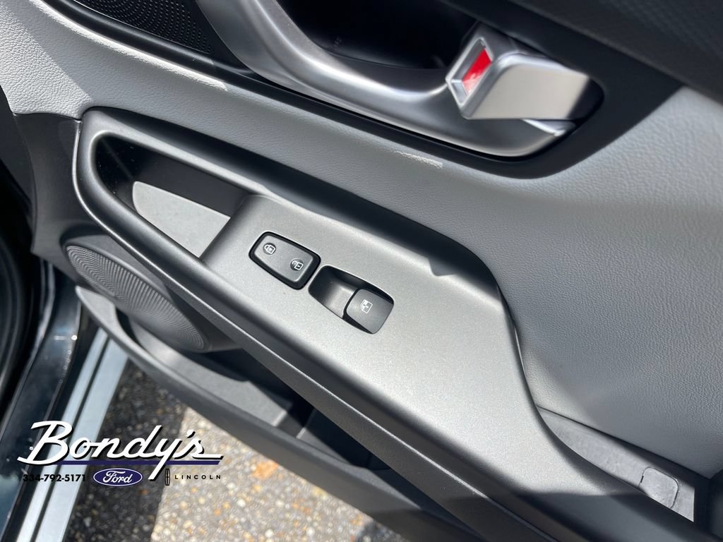 Used 2023 Hyundai Kona Limited FWD image 19