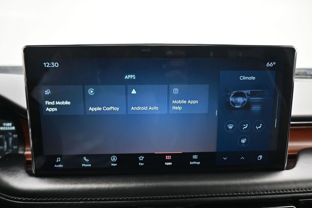 Used 2022 Lincoln Nautilus Reserve w/ Monochromatic Package AWD/4WD image 17