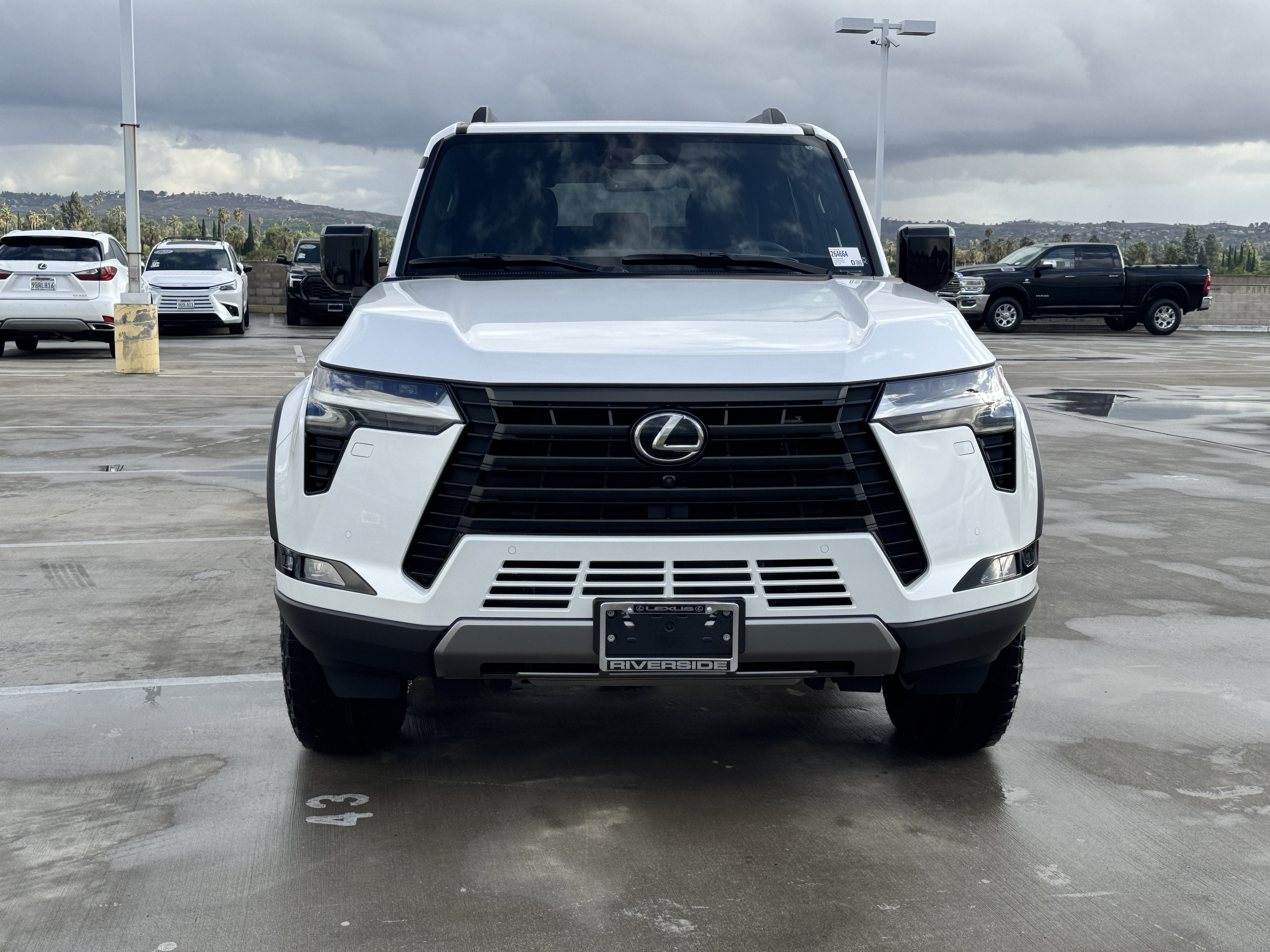 New 2026 Lexus GX 550 AWD/4WD image 3
