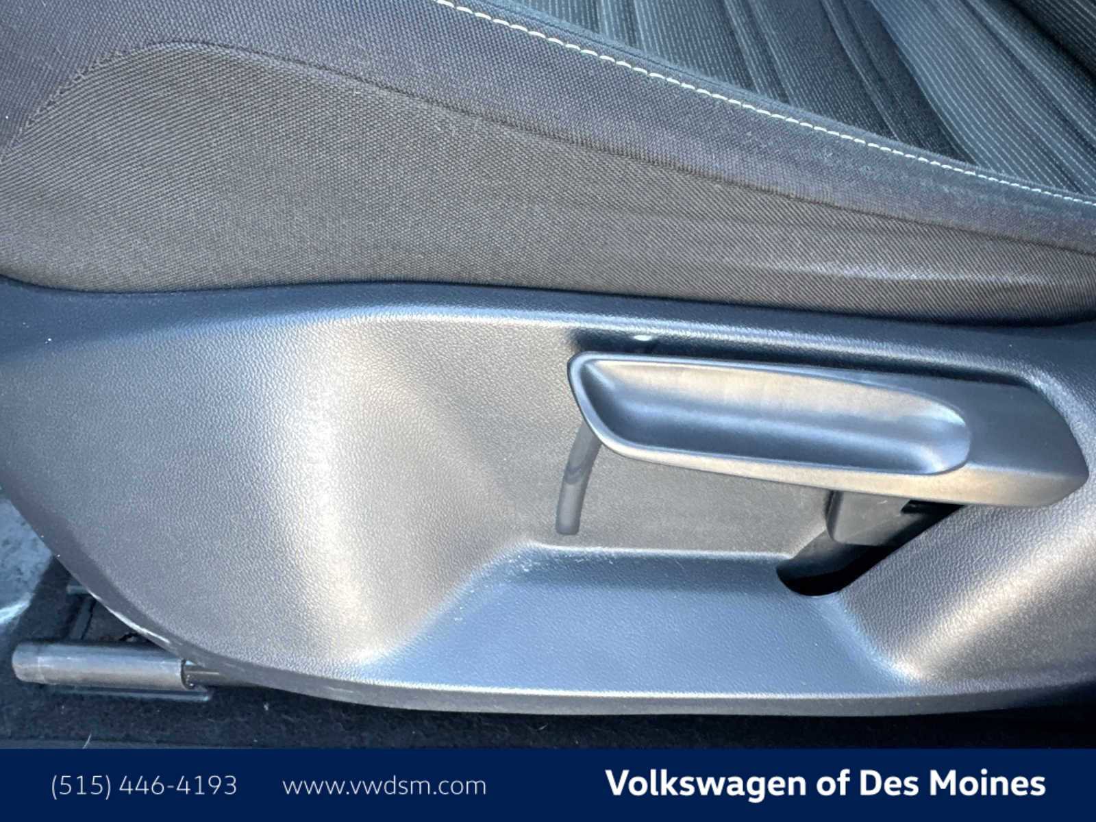 Used 2024 Volkswagen Tiguan S image 23