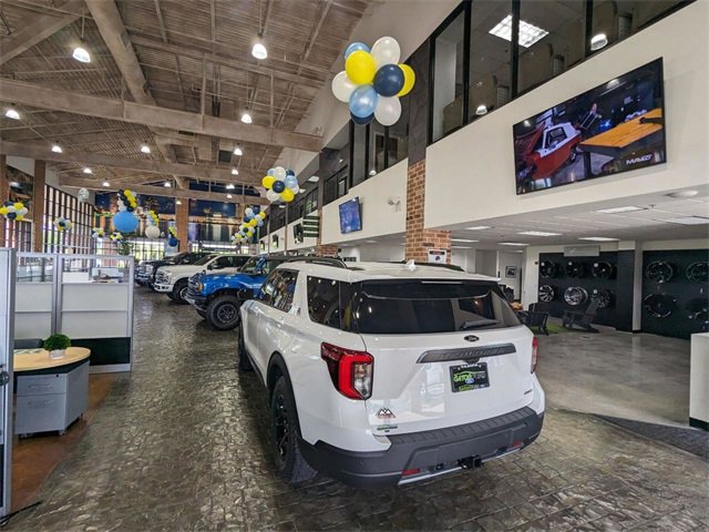 Used 2022 GMC Terrain AT4 w/ Infotainment Package II image 42