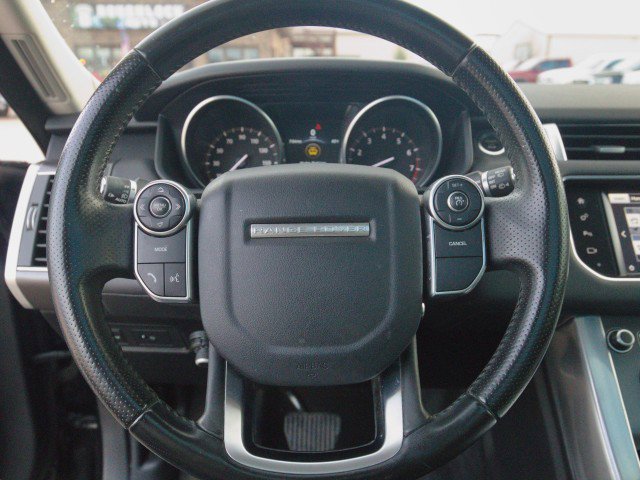 Used 2016 Land Rover Range Rover Sport SE image 19
