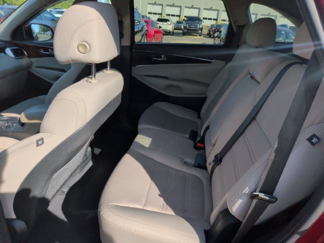 Used 2017 Kia Sorento FWD w/ LX Convenience Package image 23