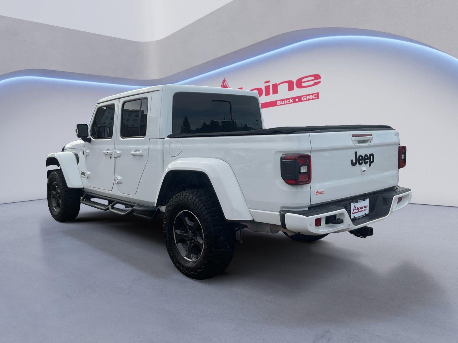 Used 2021 Jeep Gladiator Overland AWD/4WD image 3