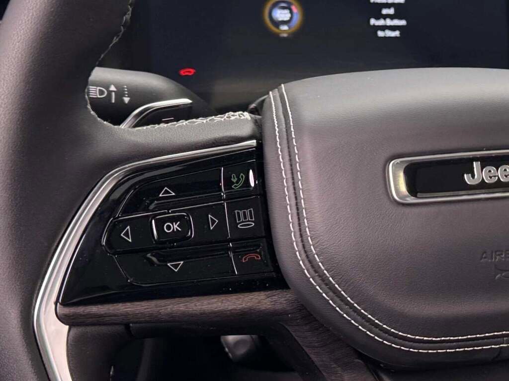 New 2025 Jeep Grand Cherokee Overland image 36