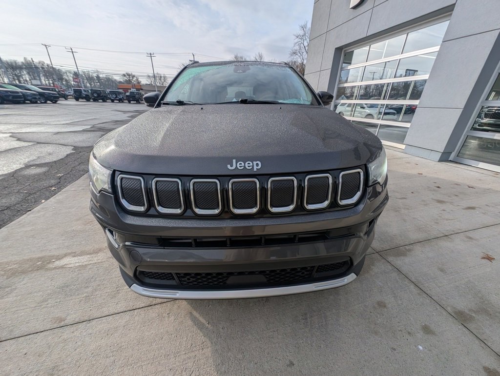 Used 2022 Jeep Compass Limited image 9