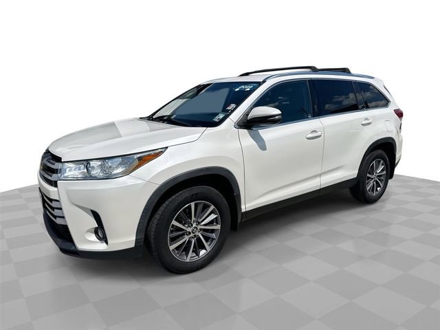 Used 2019 Toyota Highlander XLE image 1