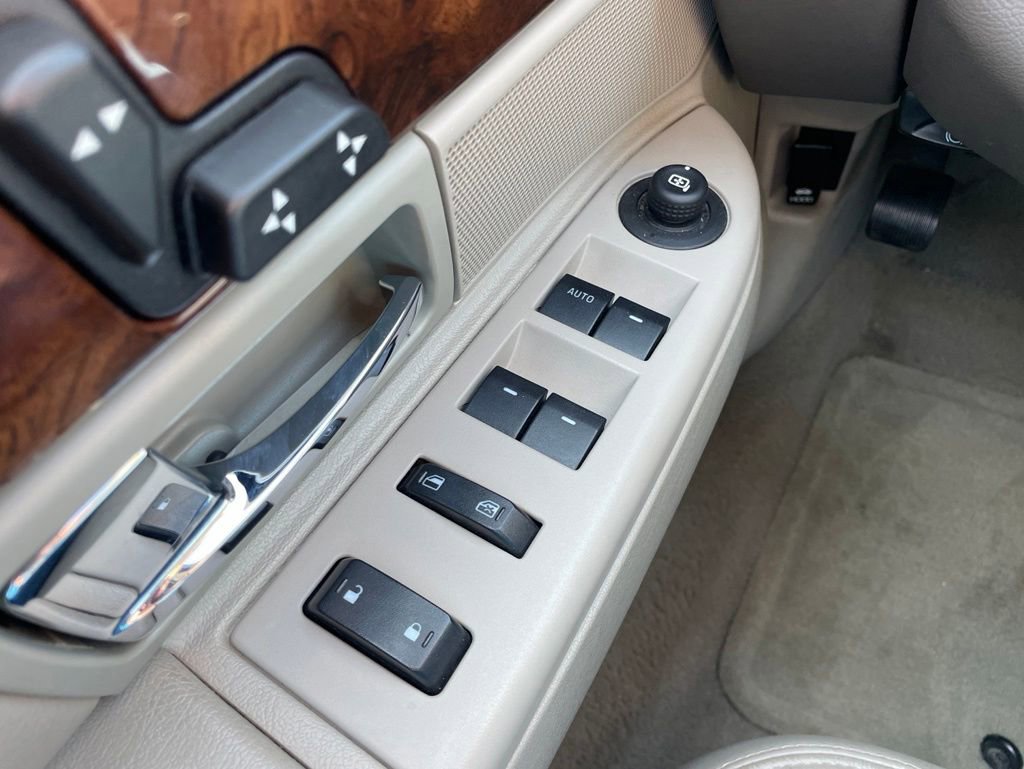 Used 2010 Mercury Grand Marquis LS RWD image 21