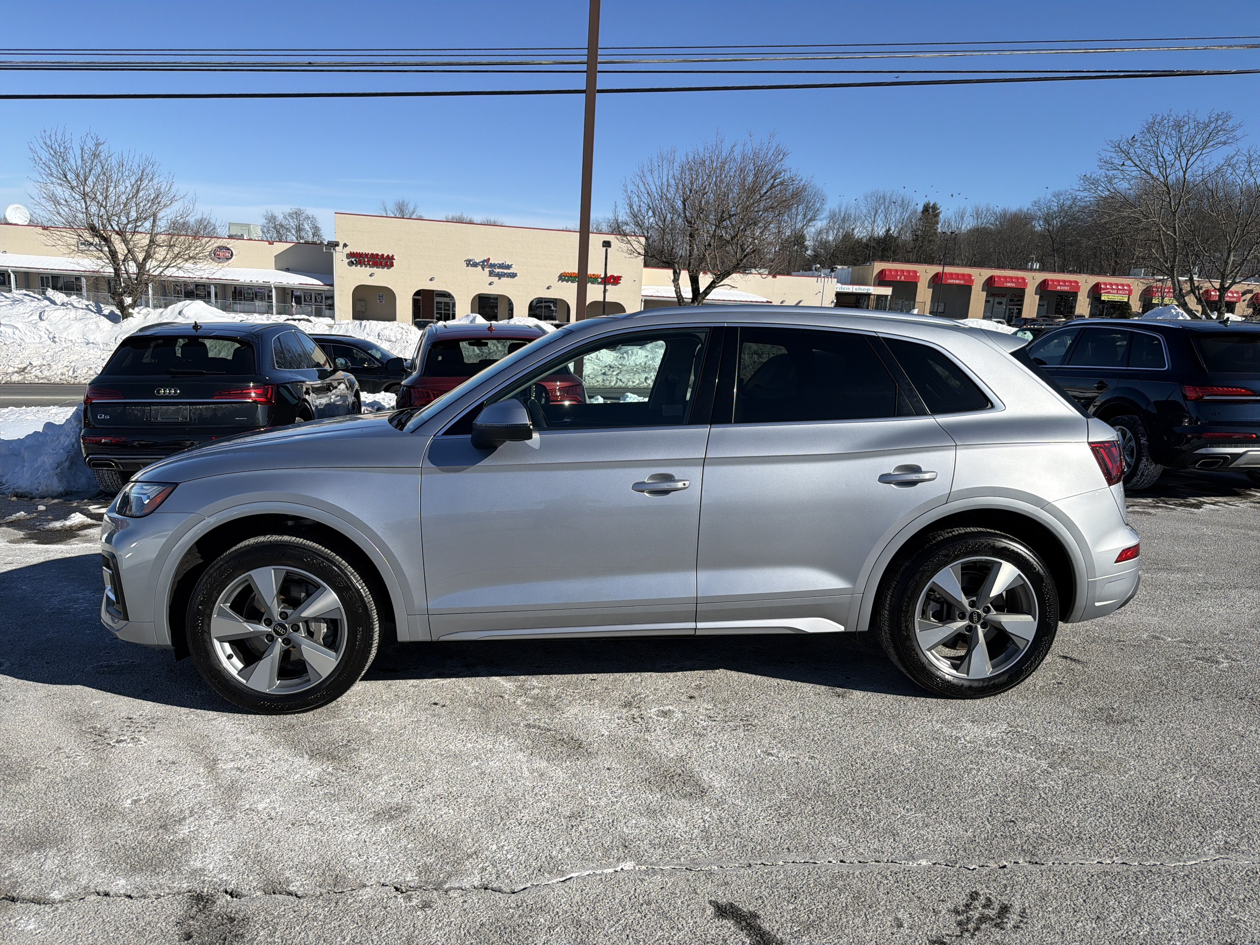 Certified 2023 Audi Q5 2.0T Premium Plus w/ Premium Plus Package AWD/4WD image 4