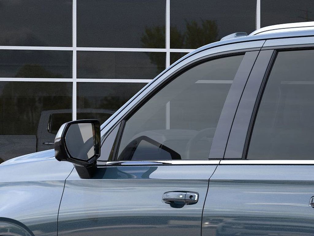 New 2026 Chevrolet Suburban Premier image 12