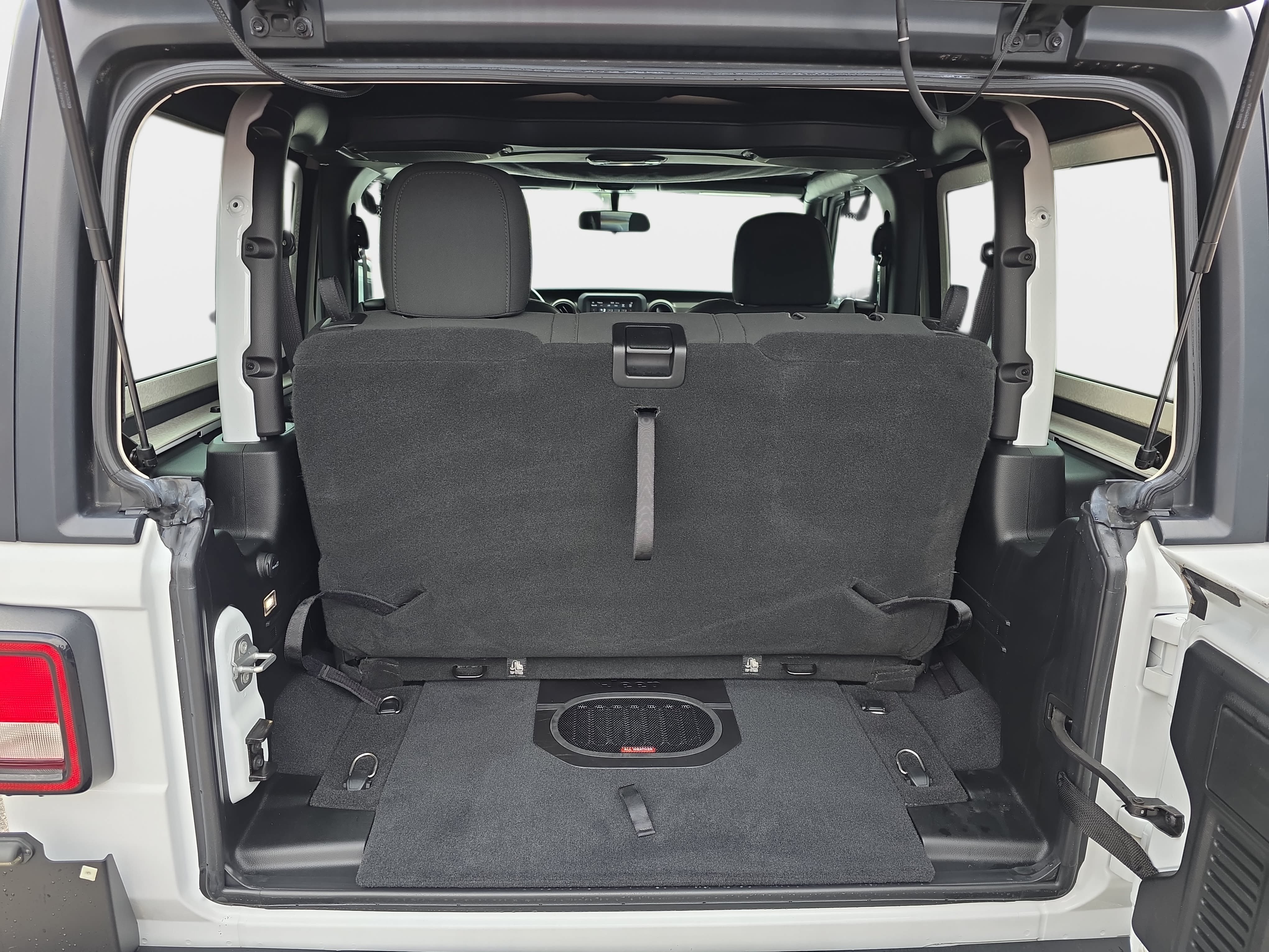 Used 2018 Jeep Wrangler Sport AWD/4WD image 10