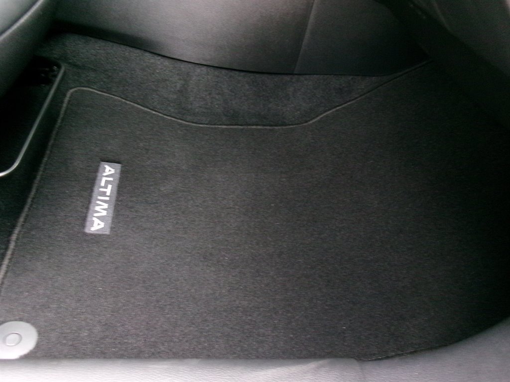 Used 2026 Nissan Altima 2.5 SR FWD image 23