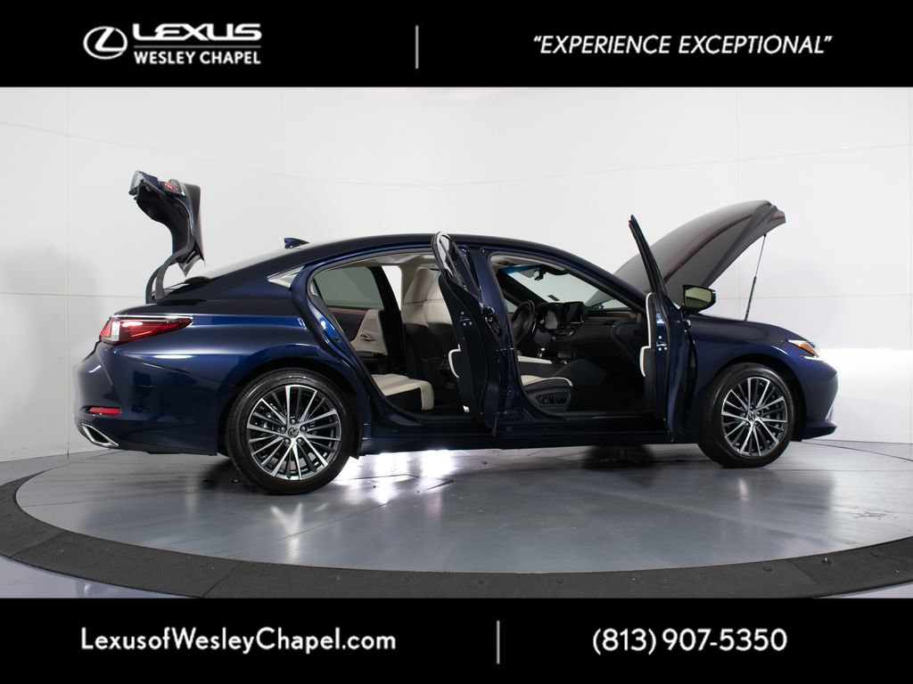 Used 2025 Lexus ES 350 w/ Premium Package FWD image 17