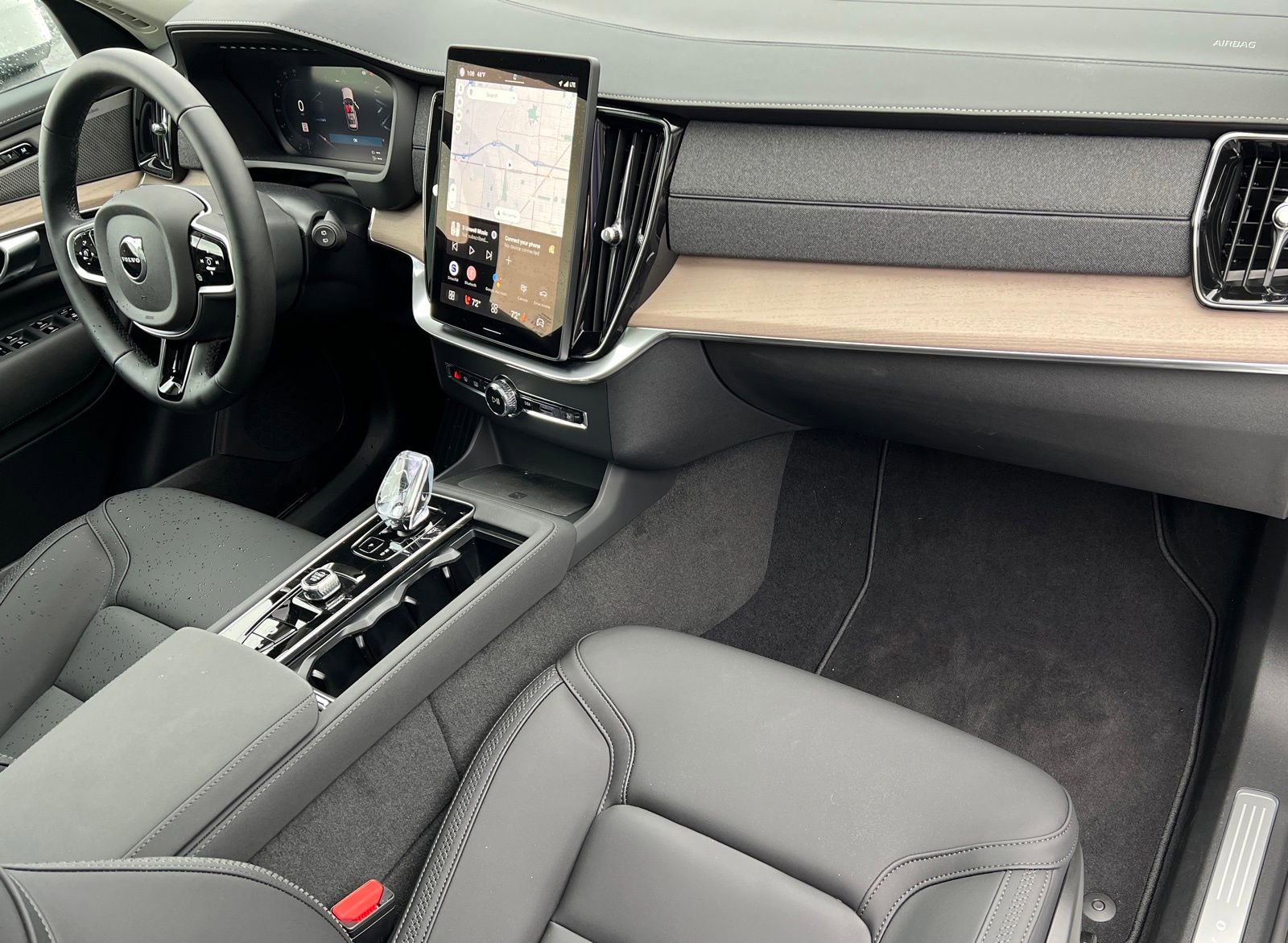 New 2026 Volvo XC90 T8 Plus image 17