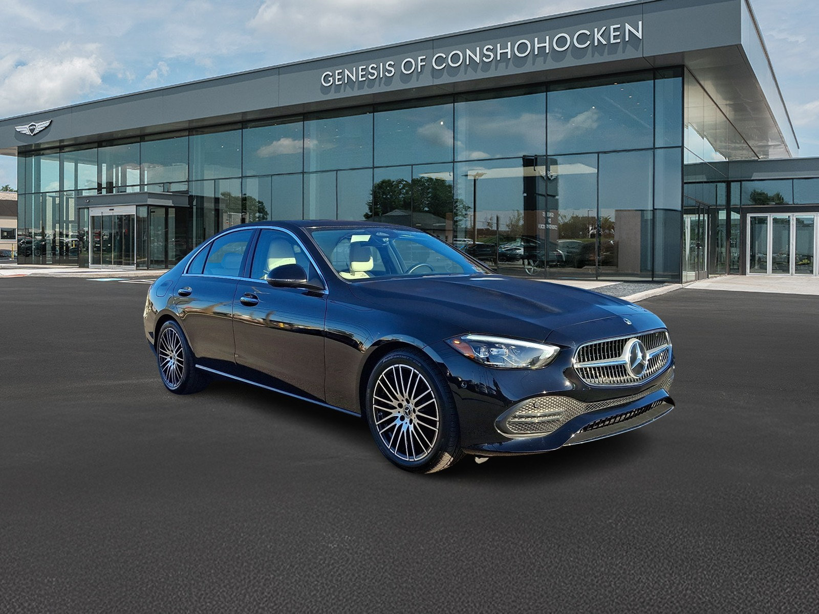 Used 2024 Mercedes-Benz C 300 4MATIC Sedan image 2