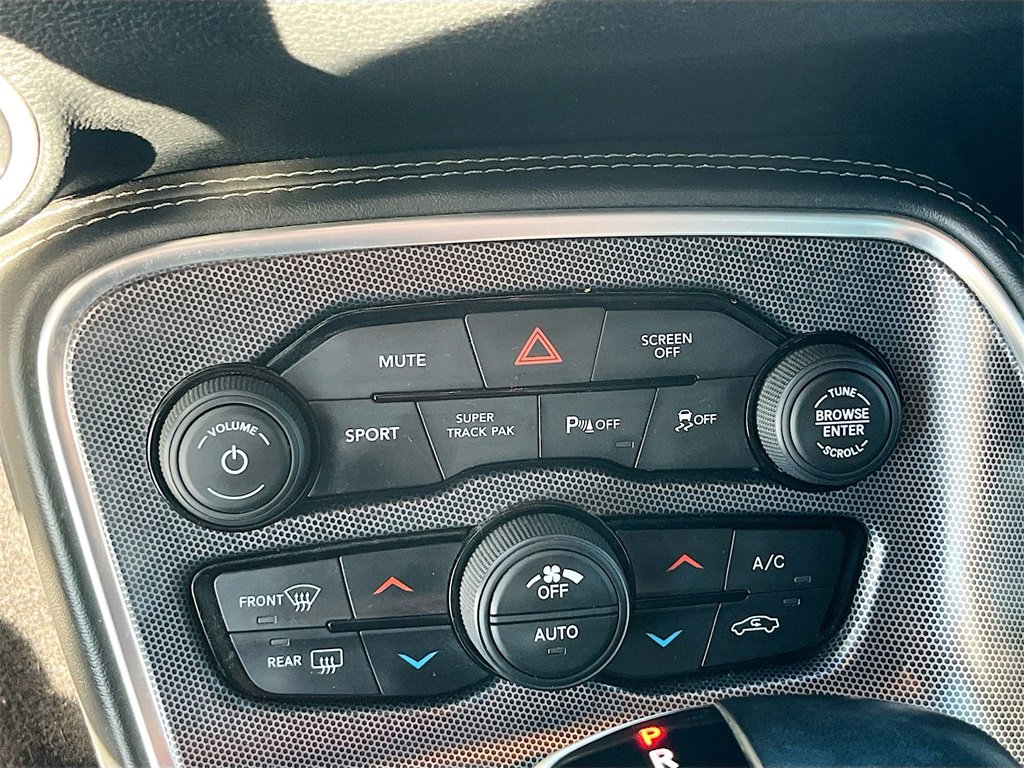 Used 2018 Dodge Challenger R/T Scat Pack w/ Leather Interior Group image 15