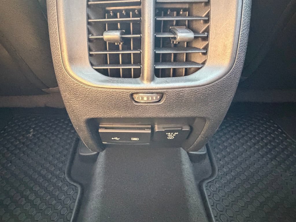 Used 2019 Jeep Cherokee Latitude Plus AWD/4WD image 26