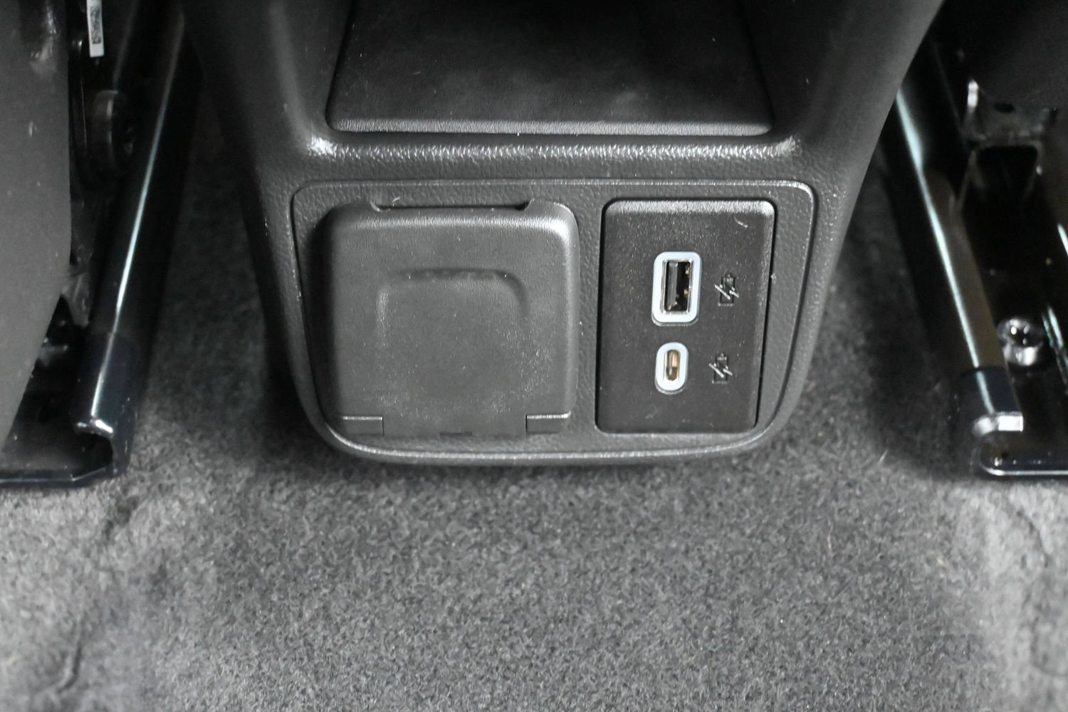 Used 2024 Chevrolet TrailBlazer RS w/ Convenience Package AWD/4WD image 38
