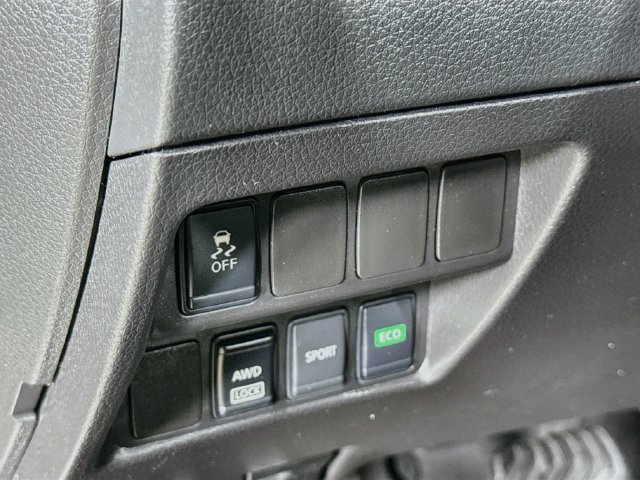 Used 2017 Nissan Rogue S AWD/4WD image 15