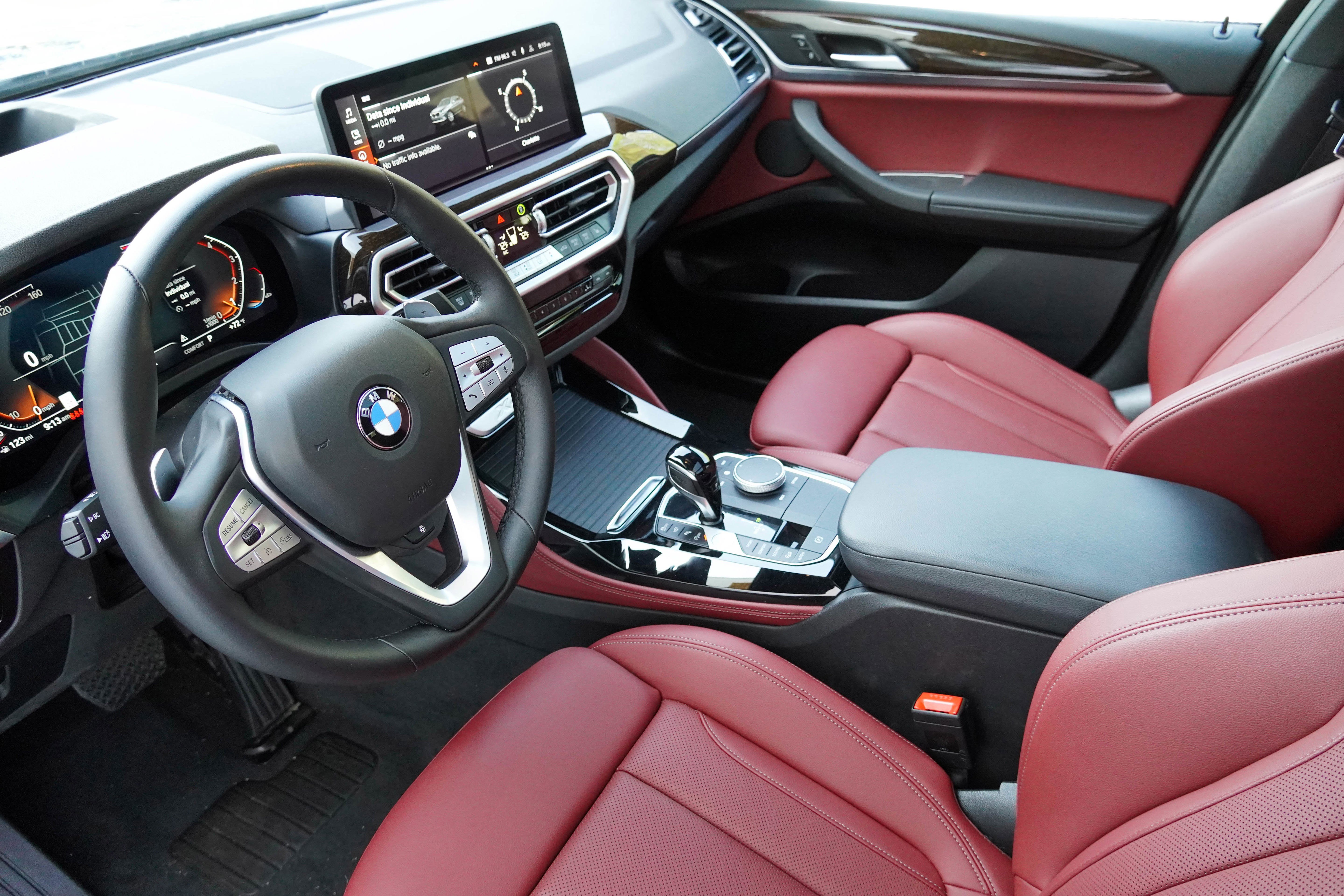 Certified 2025 BMW X4 xDrive30i AWD/4WD image 9