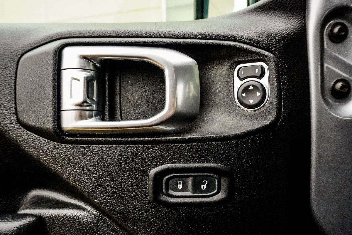 Used 2021 Jeep Wrangler Unlimited Rubicon image 37