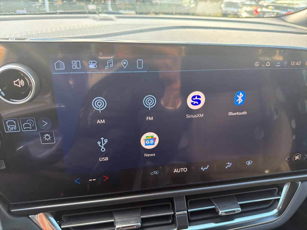 New 2026 Chevrolet Equinox EV LT image 12