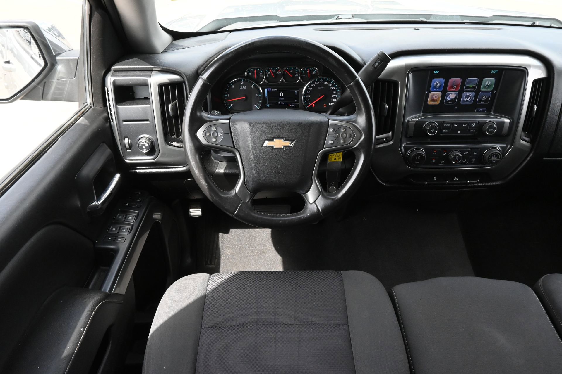 Used 2018 Chevrolet Silverado 1500 LT w/ All Star Edition RWD image 9