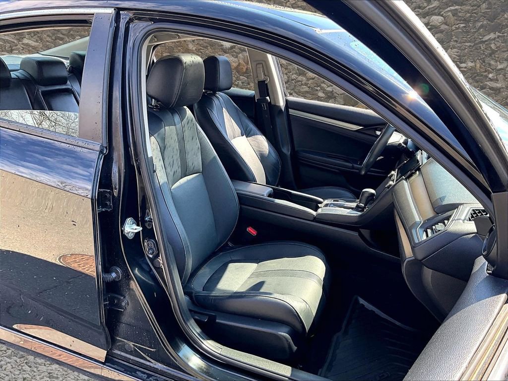 Used 2018 Honda Civic EX-L image 7
