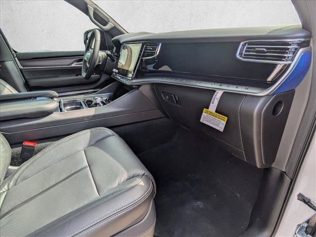 New 2026 Jeep Grand Wagoneer Summit w/ Premium Group III AWD/4WD image 17