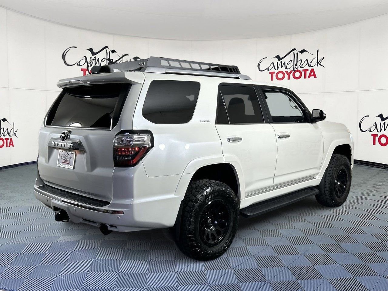 Used 2023 Toyota 4Runner Limited AWD/4WD image 7