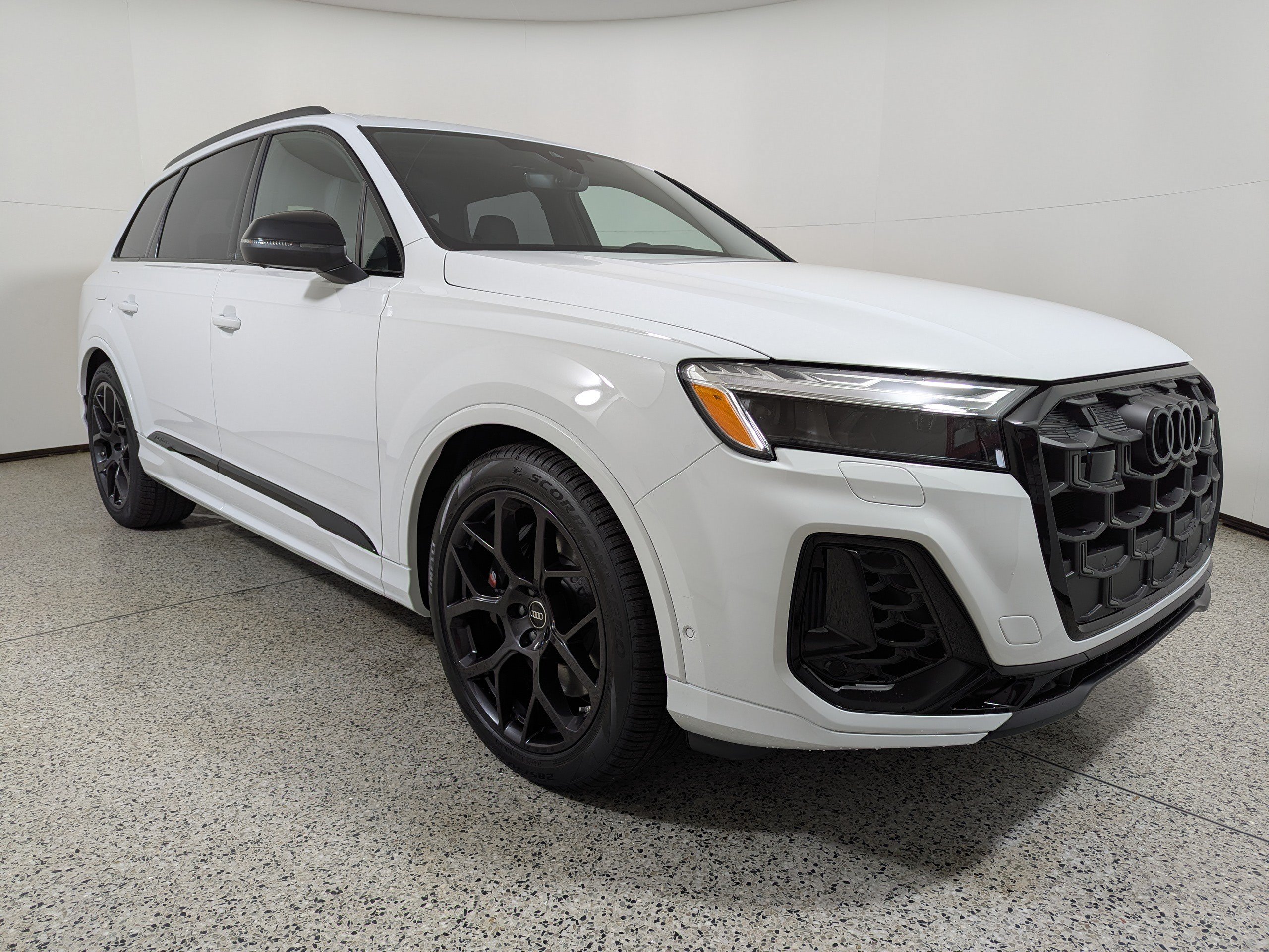 New 2026 Audi SQ7 Premium Plus