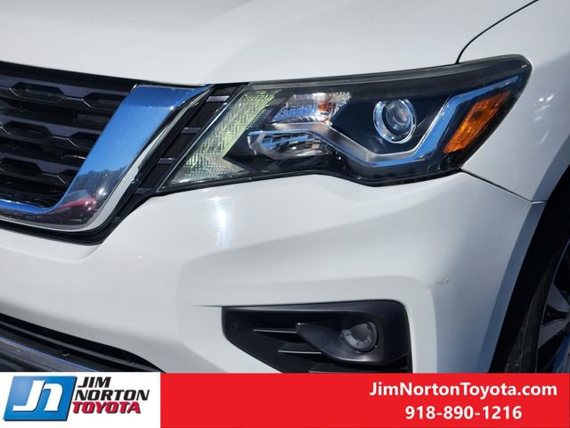Used 2017 Nissan Pathfinder S image 10